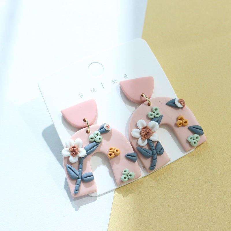 Retro Temperament Three-dimensional Flower Clay Clay Stud Earrings-Jewearrings