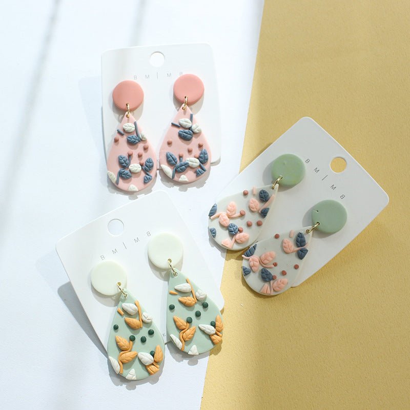 Retro Temperament Three-dimensional Flower Clay Clay Stud Earrings-Jewearrings