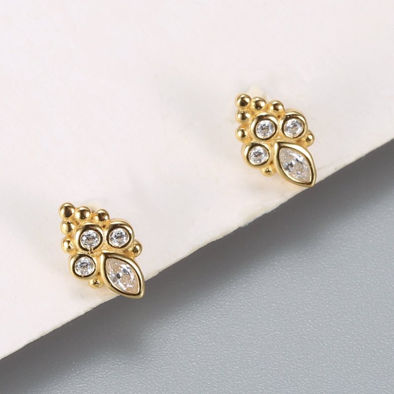 S925 Sterling Silver Cat's Paw Diamond Stud Earrings-Jewearrings