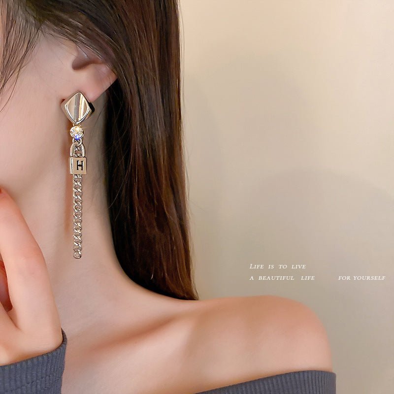 Silver Needle Diamond Pearl Tassel Small Lock Asymmetrical Earrings-Jewearrings