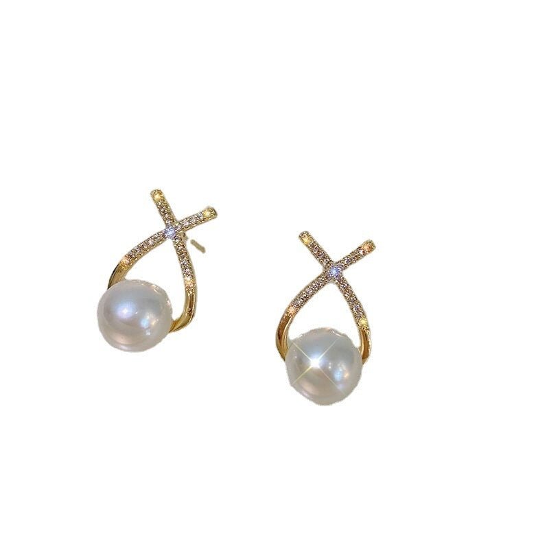 Simple Geometric Women's Fine Diamond Pearl Stud Earrings-Jewearrings