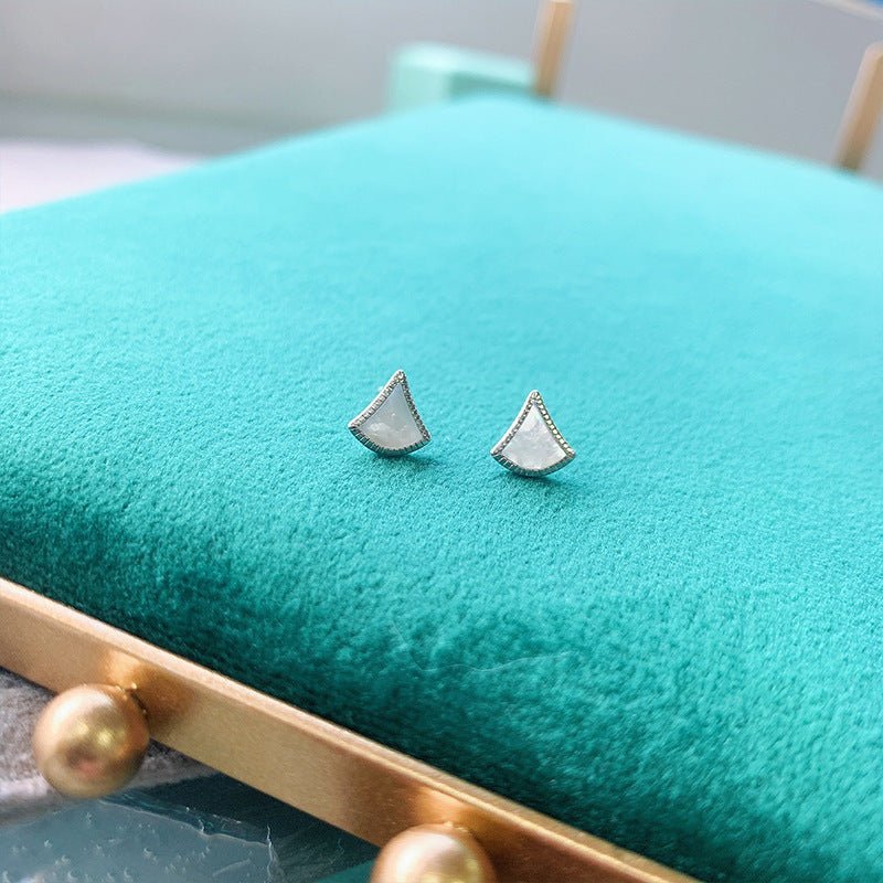 Simple Personality Small Skirt White Shell Earrings Women-Jewearrings