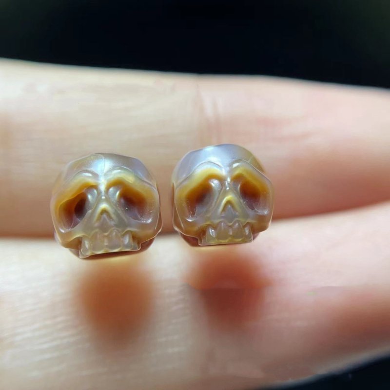 Skull Earrings Pearl Carved Stud Earrings-Jewearrings