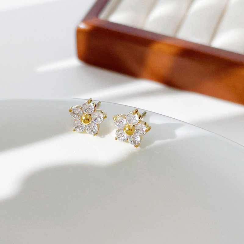 Small And Sweet Diamond Petal Stud Earrings Women-Jewearrings