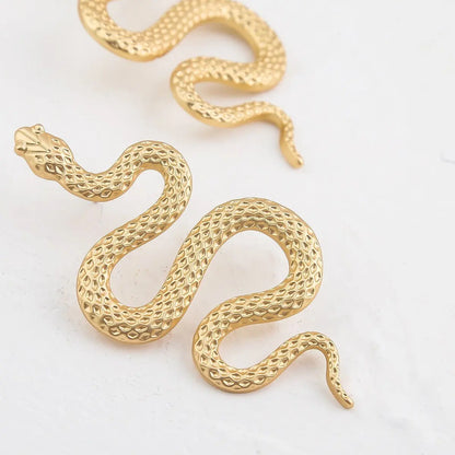 Snake Earrings: Three Dimensional Engraved Alloy-Jewearrings