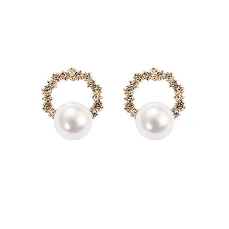 South Korea's Dongdaemun Ring Diamond and Pearl Stud Earrings-Jewearrings