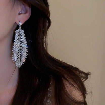 Stunning Leaf Feather Earrings - Spice Up Your Look-Jewearrings