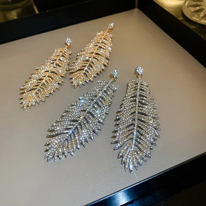 Stunning Leaf Feather Earrings - Spice Up Your Look-Jewearrings