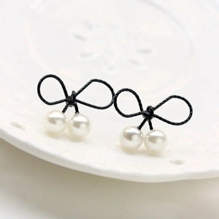 Sweet Black Pearl Bow Earrings | Classic & Elegant-Jewearrings