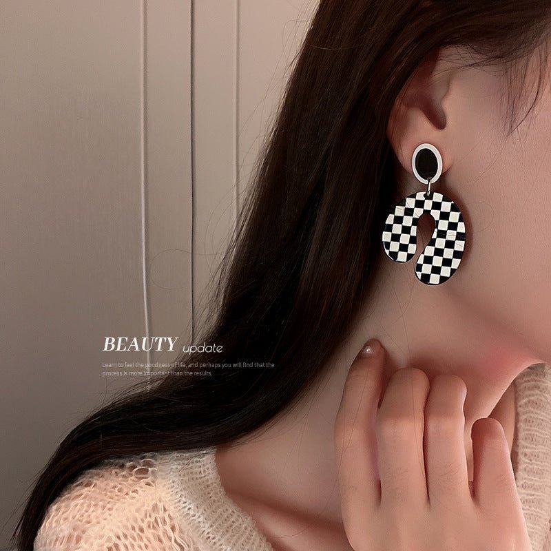 Temperament Acrylic Checkerboard Checker Earrings Retro-Jewearrings