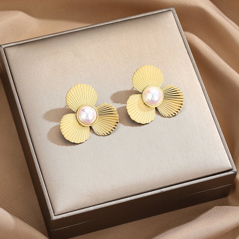 Titanium Earrings Fashion Flower Pearl Earrings-Jewearrings