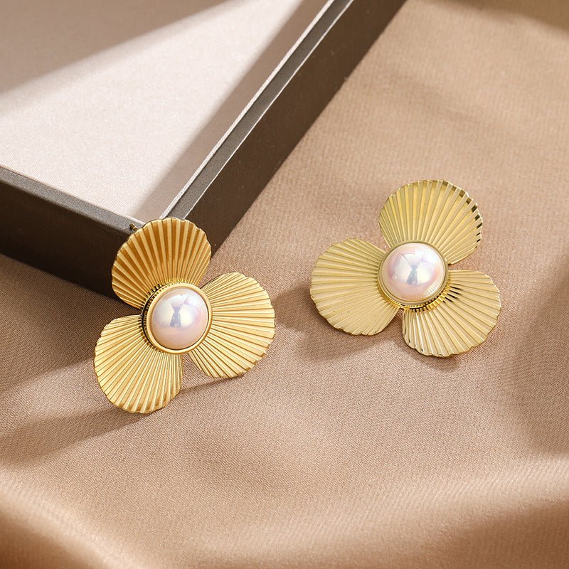 Titanium Earrings Fashion Flower Pearl Earrings-Jewearrings