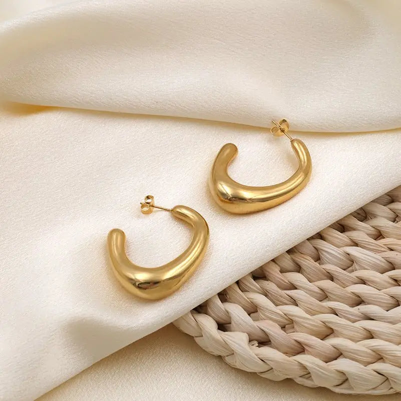 Titanium Earrings: Graceful C-Shaped Earrings-Jewearrings