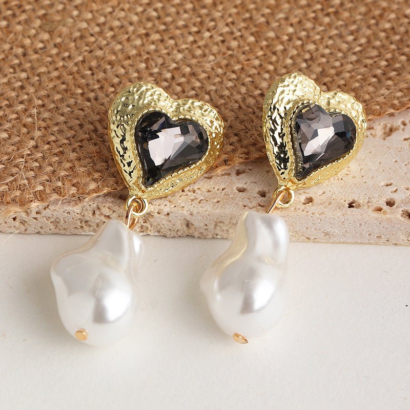 Vintage Baroque Pearl Stud Earrings Love Heart Shaped Glass Earrings-Jewearrings