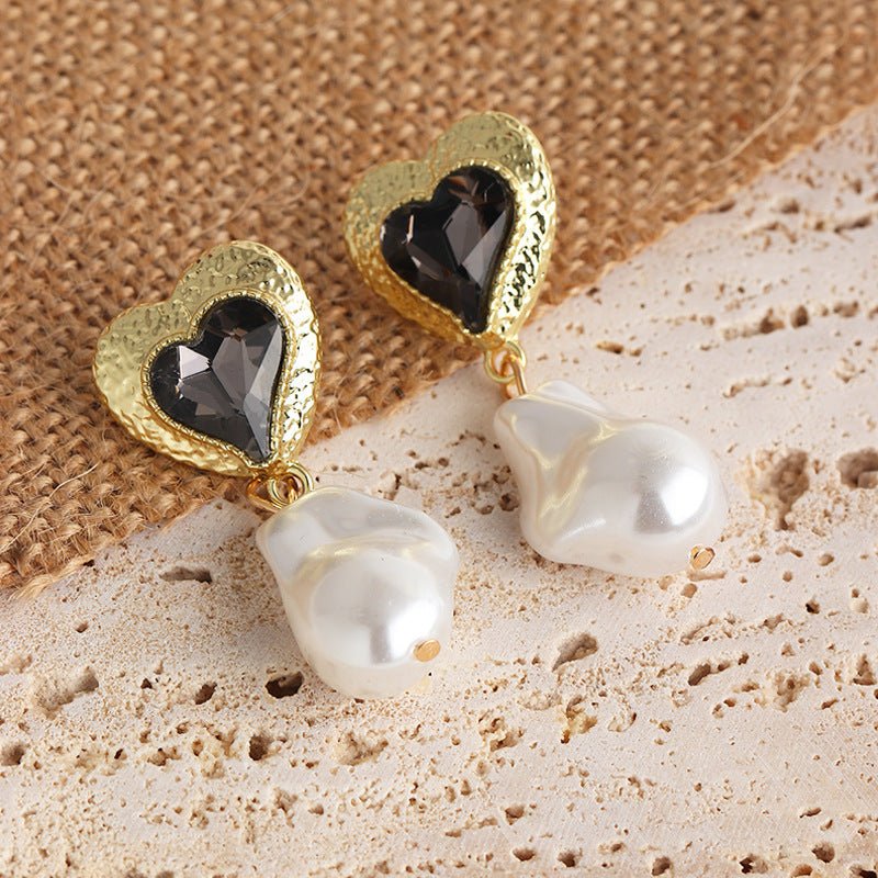 Vintage Baroque Pearl Stud Earrings Love Heart Shaped Glass Earrings-Jewearrings