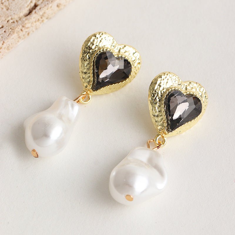 Vintage Baroque Pearl Stud Earrings Love Heart Shaped Glass Earrings-Jewearrings