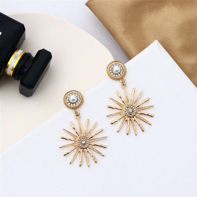 Vintage Metal Pearl Stud Earrings Temperament French Diamond-Jewearrings