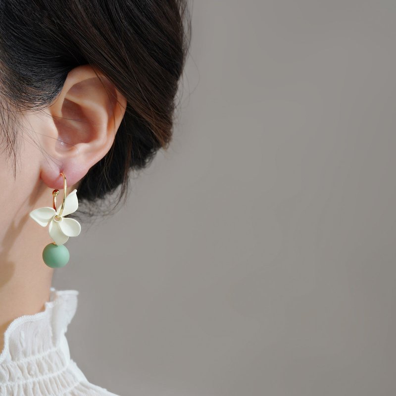 White Flower Earrings - Asymmetric Fringe-Jewearrings