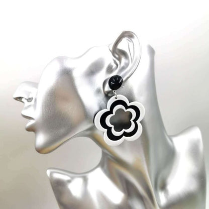 White Flower Earrings - Black Bottom-Jewearrings