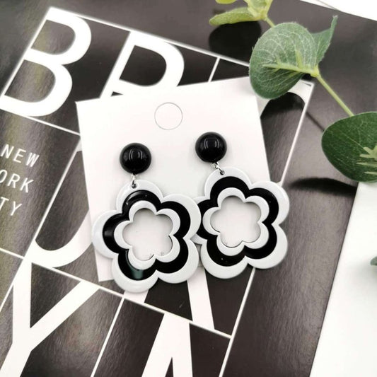 White Flower Earrings - Black Bottom-Jewearrings