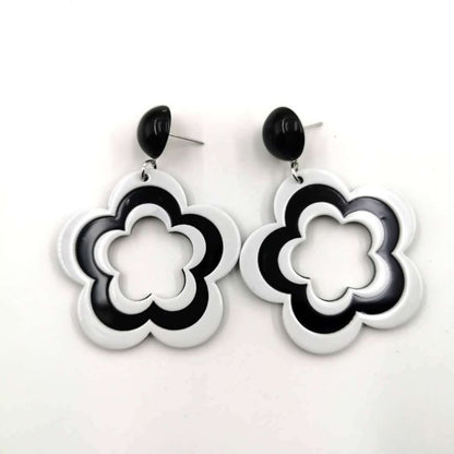 White Flower Earrings - Black Bottom-Jewearrings