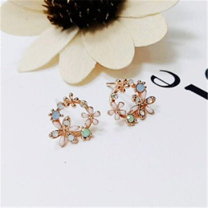 White Flower Earrings - Elegant Design-Jewearrings