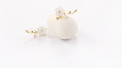 White Flower Earrings - Shell & Sterling Silver-Jewearrings