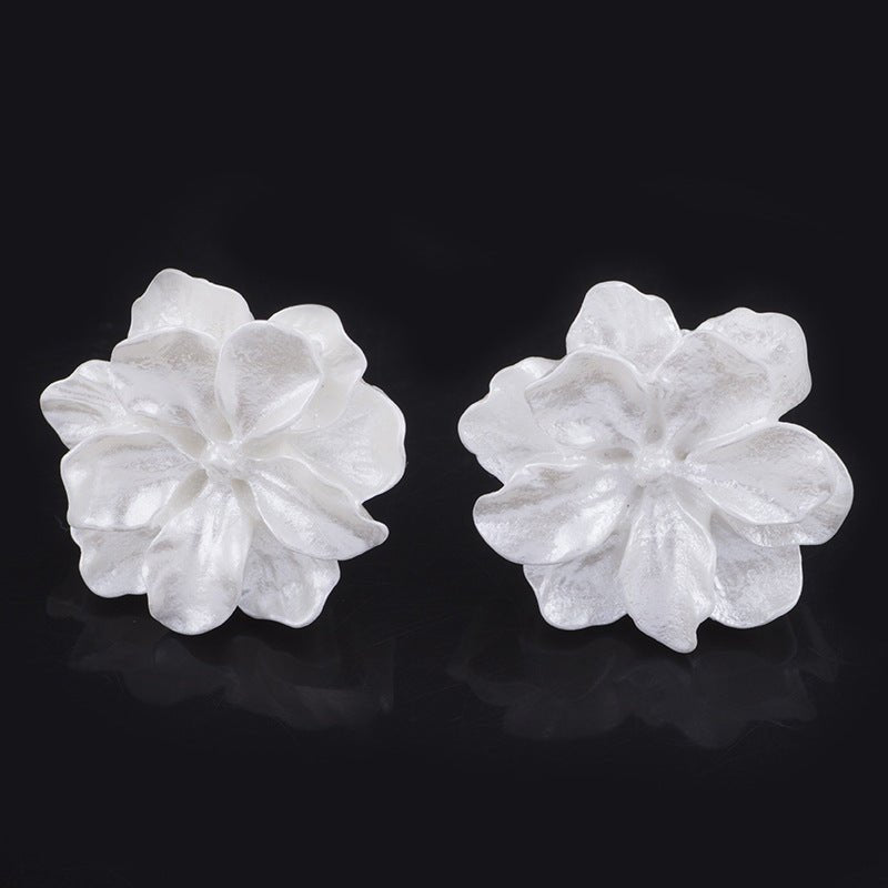 White Flower Earrings Silver Pins-Jewearrings