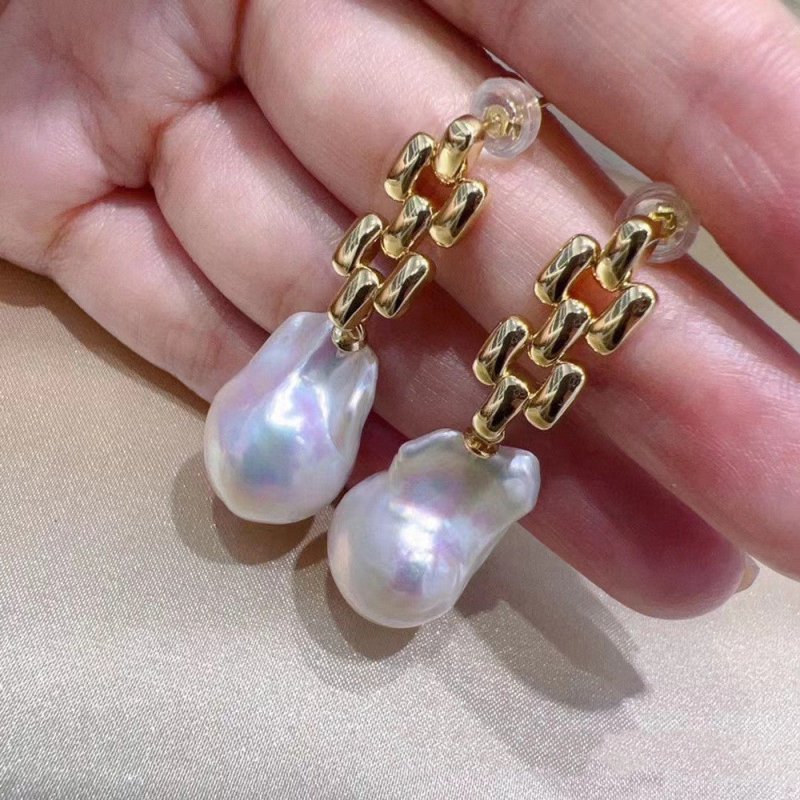 Women's Fashion Irregular Baroque Pearl Stud Earrings-Jewearrings