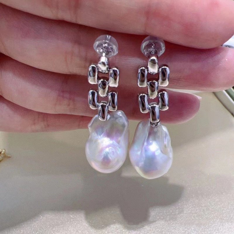 Women's Fashion Irregular Baroque Pearl Stud Earrings-Jewearrings