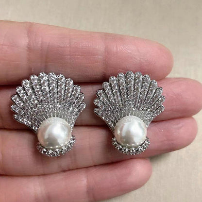 Women's New Style Shell Earrings Pearl Temperament-Jewearrings