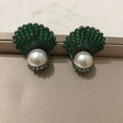 Women's New Style Shell Earrings Pearl Temperament-Jewearrings