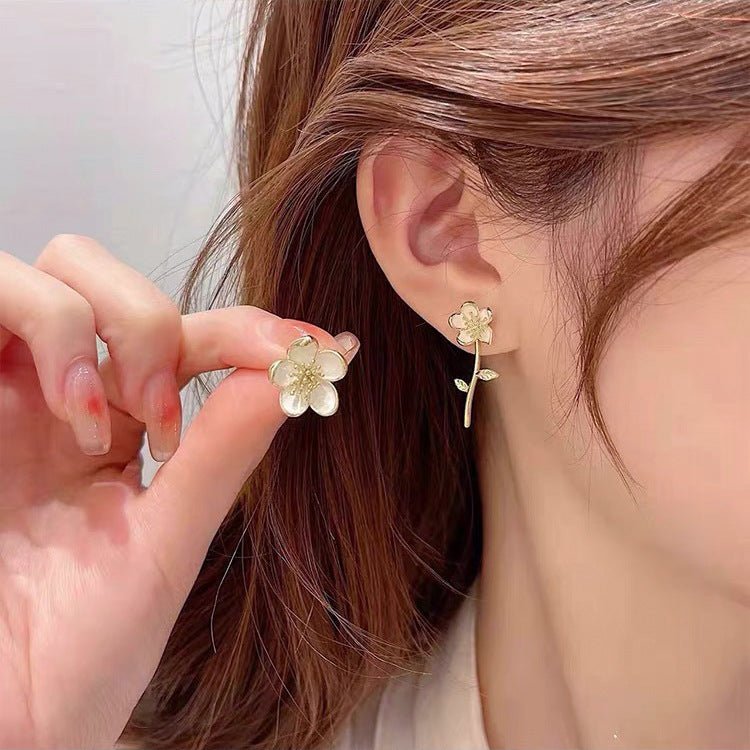 Women's Retro Asymmetric Drip Glazed Flower Stud Earrings-Jewearrings