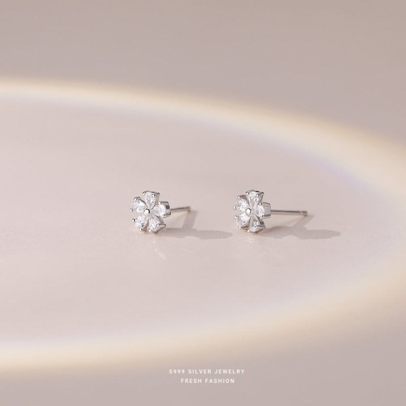 Women's S999 Pure Silver Mini Petal Diamond Stud Earrings-Jewearrings