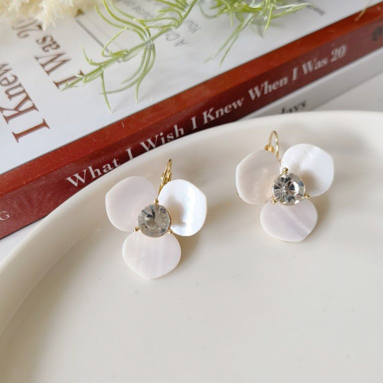 Women's Temperament Fashion Flower Shell Stud Earrings-Jewearrings